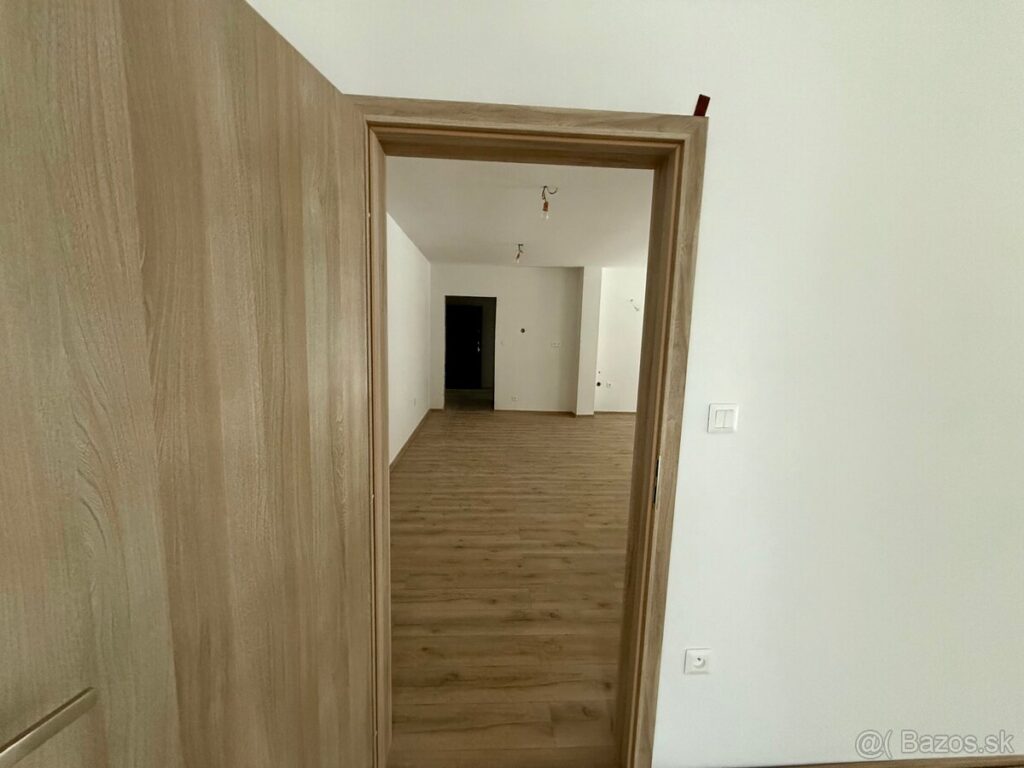 176363397 (5)